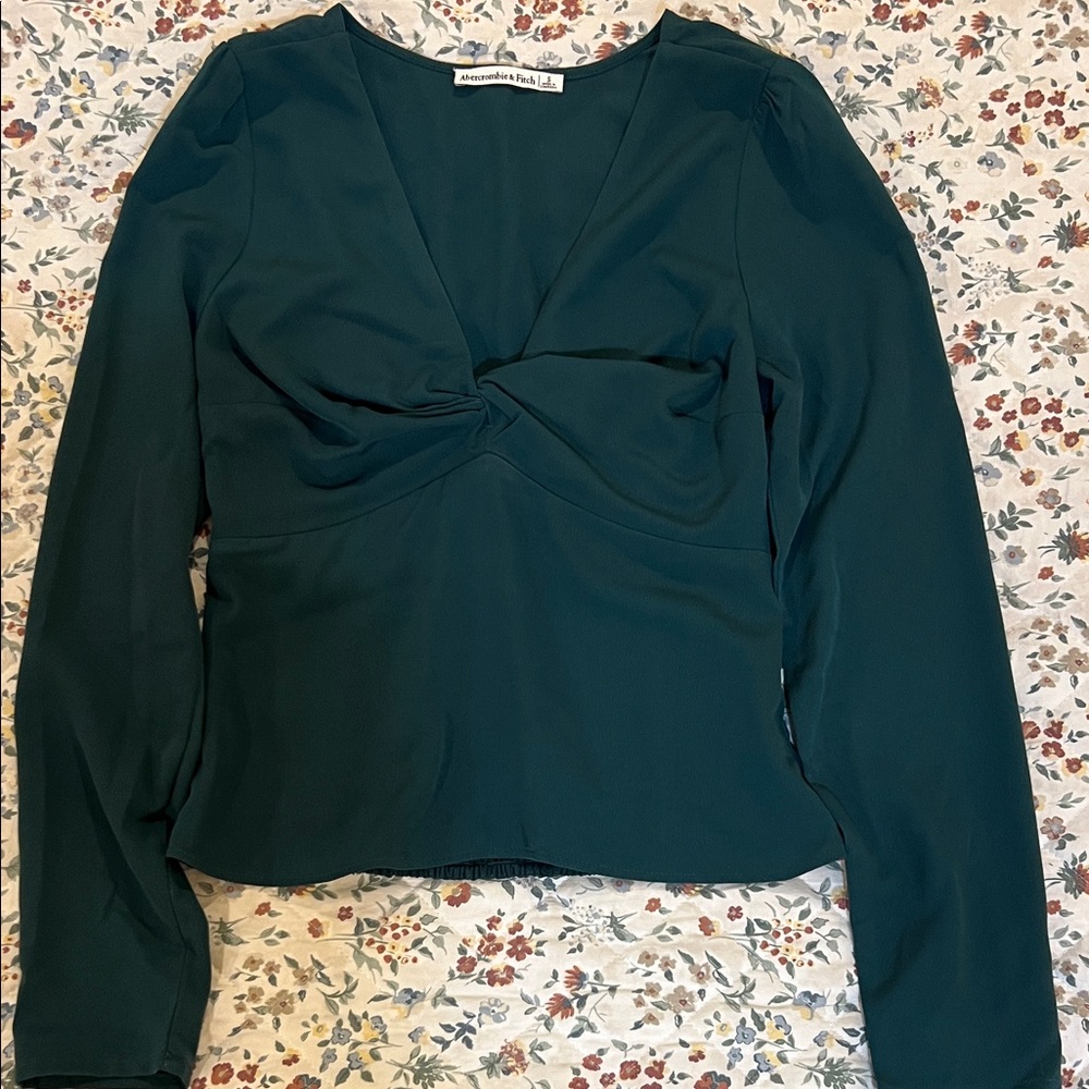 LAST CALL MAKE AN OFFER! Abercrombie Top